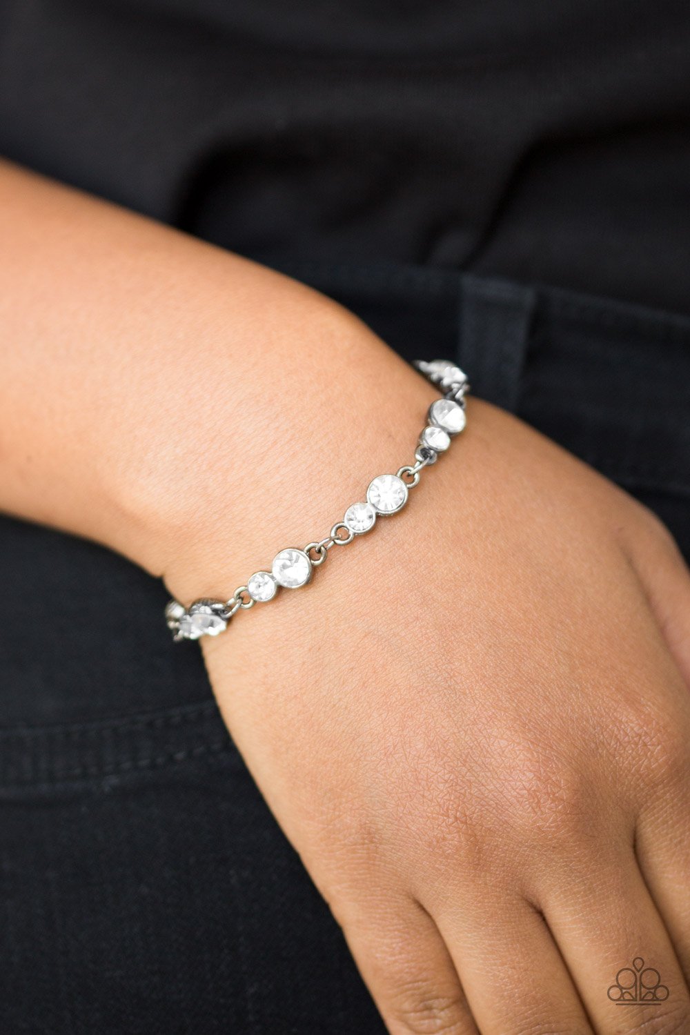 Twinkle Twinkle Little STARLET - Black/Gunmetal bracelet